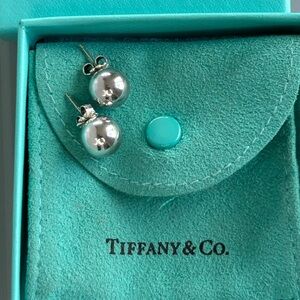 Tiffany & Co. 
silver bead earrings 

Size:9mm